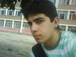 armani_mrasnika