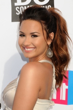 DEMII_LOVATO